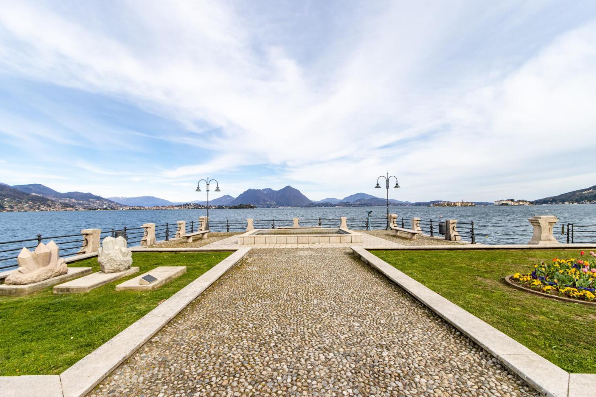 Golden Lake - Luxury Apartment ☆☆☆☆☆ - 100M From The Lake 巴韦诺 外观 照片