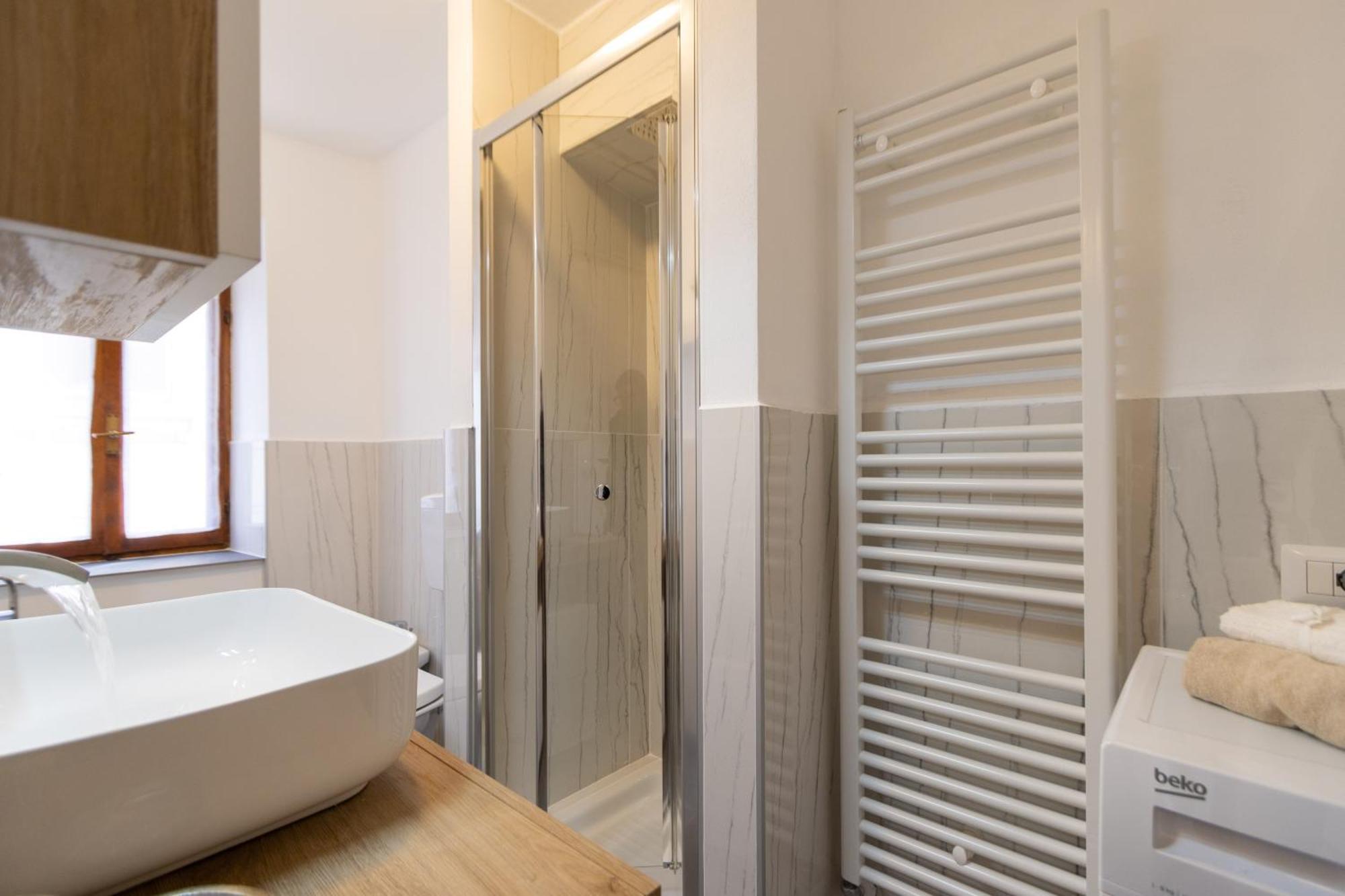 Golden Lake - Luxury Apartment ☆☆☆☆☆ - 100M From The Lake 巴韦诺 外观 照片