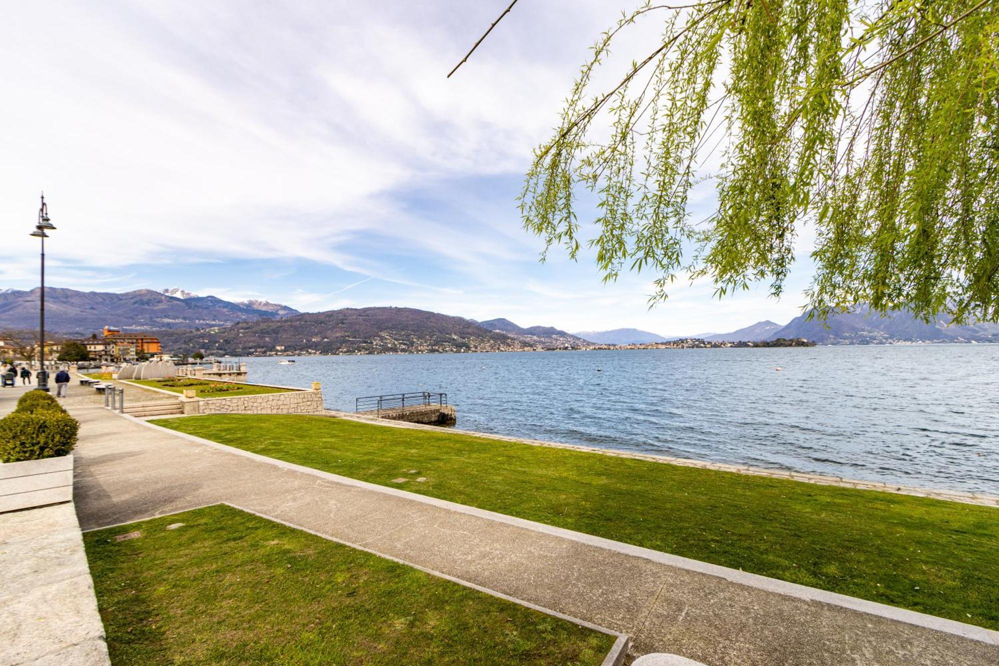Golden Lake - Luxury Apartment ☆☆☆☆☆ - 100M From The Lake 巴韦诺 外观 照片